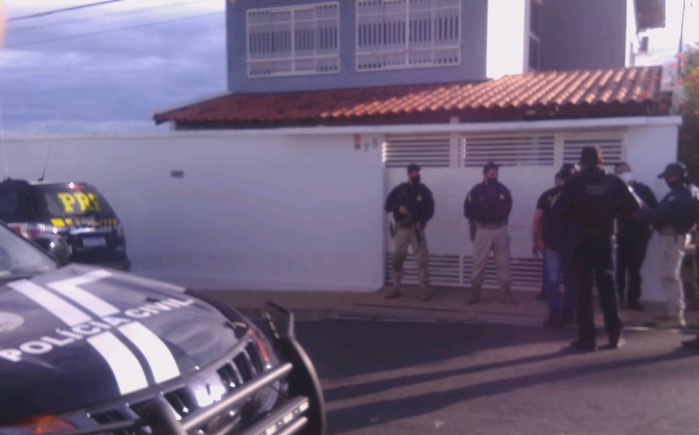 Operação acontece nas cidades de Teresina e Elesbão Veloso — Foto: Reprodução/Polícia Civil