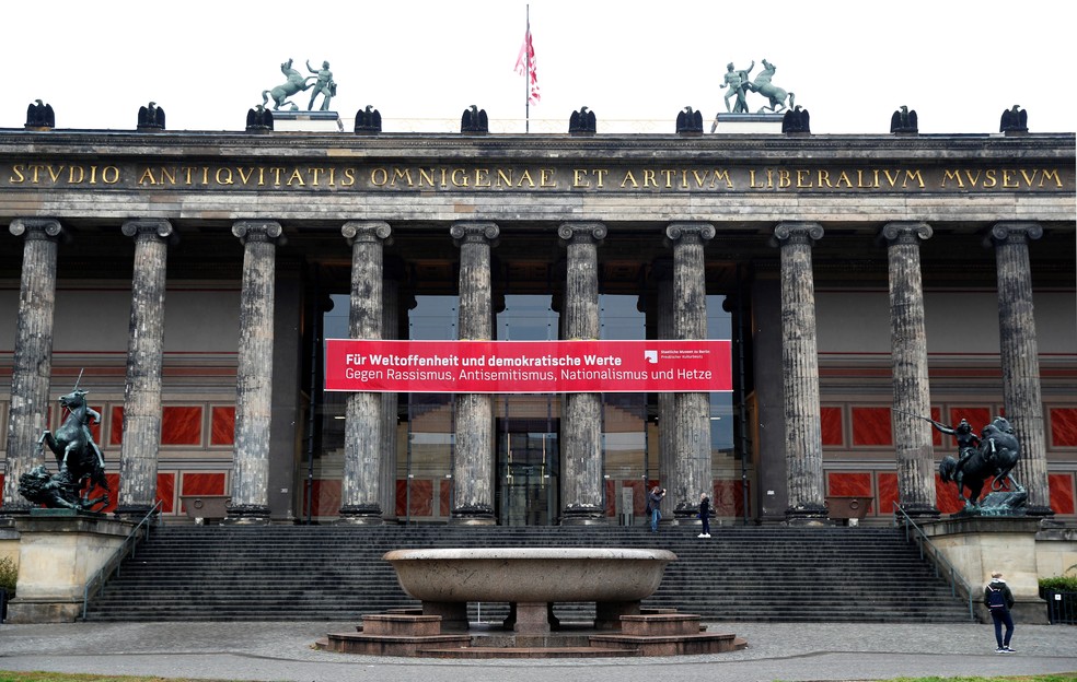 O museu Alte Nationalgalerie (Antiga Galeria Nacional) é visto na 'Ilha dos museus', em Berliom, na Alemanha. O local foi um dos museus atacados em um dos maiores casos de vandalismo de arte em décadas, de acordo com relatos da mídia alemã — Foto: Fabrizio Bensch/Reuters