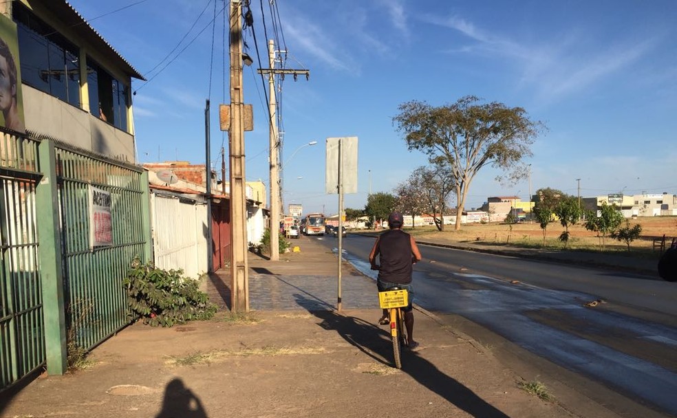 Local onde crime ocorreu, no Recanto das Emas (Foto: Mara Puljiz/TV Globo)