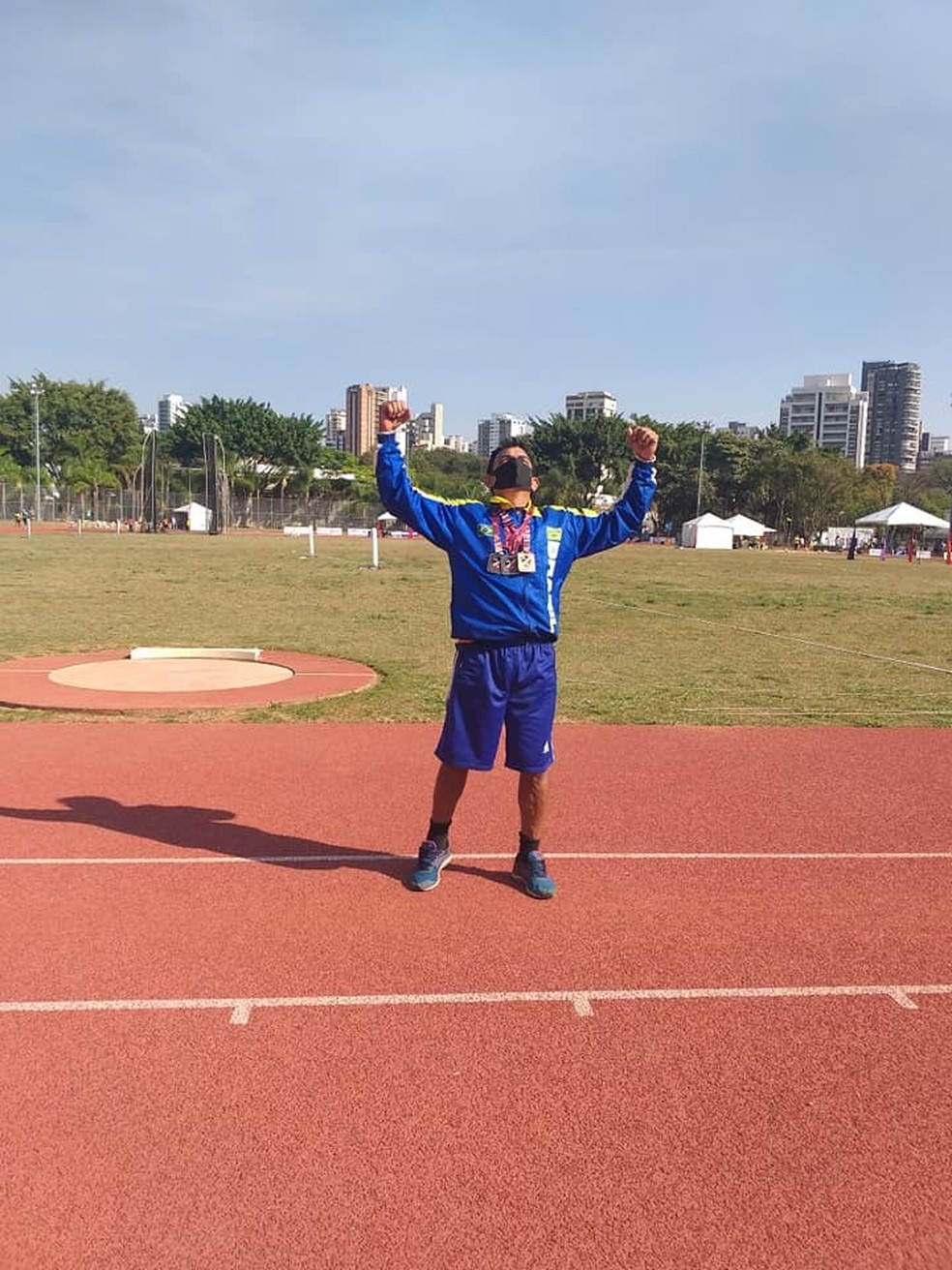 Arivaldo Costa conquista três medalhas no Campeonato Paulista de Atletismo Master — Foto: Arivaldo Costa/Arquivo pessoal