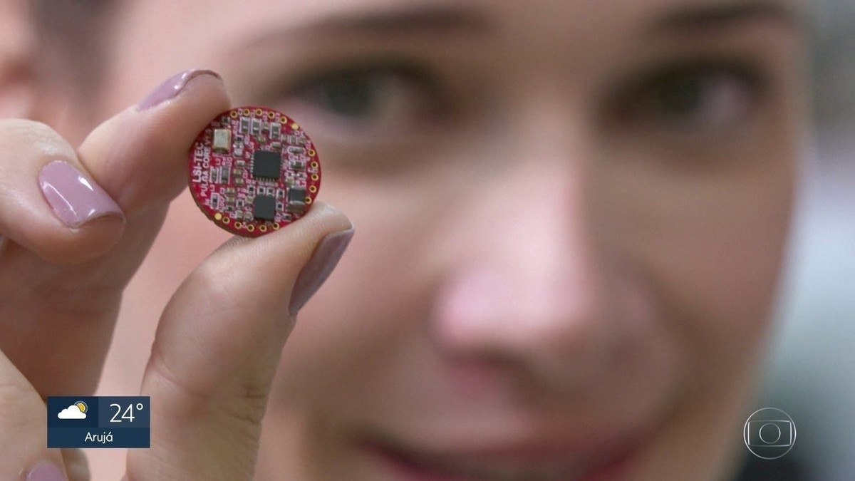 USP desenvolve microcomputador do tamanho de uma moeda thumbnail