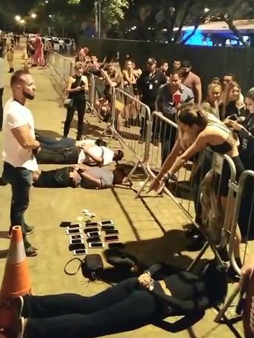 Jovens presos em flagrante por furto de celulares durante Funn Festival, em Brasília — Foto: Polícia Civil/Reprodução
