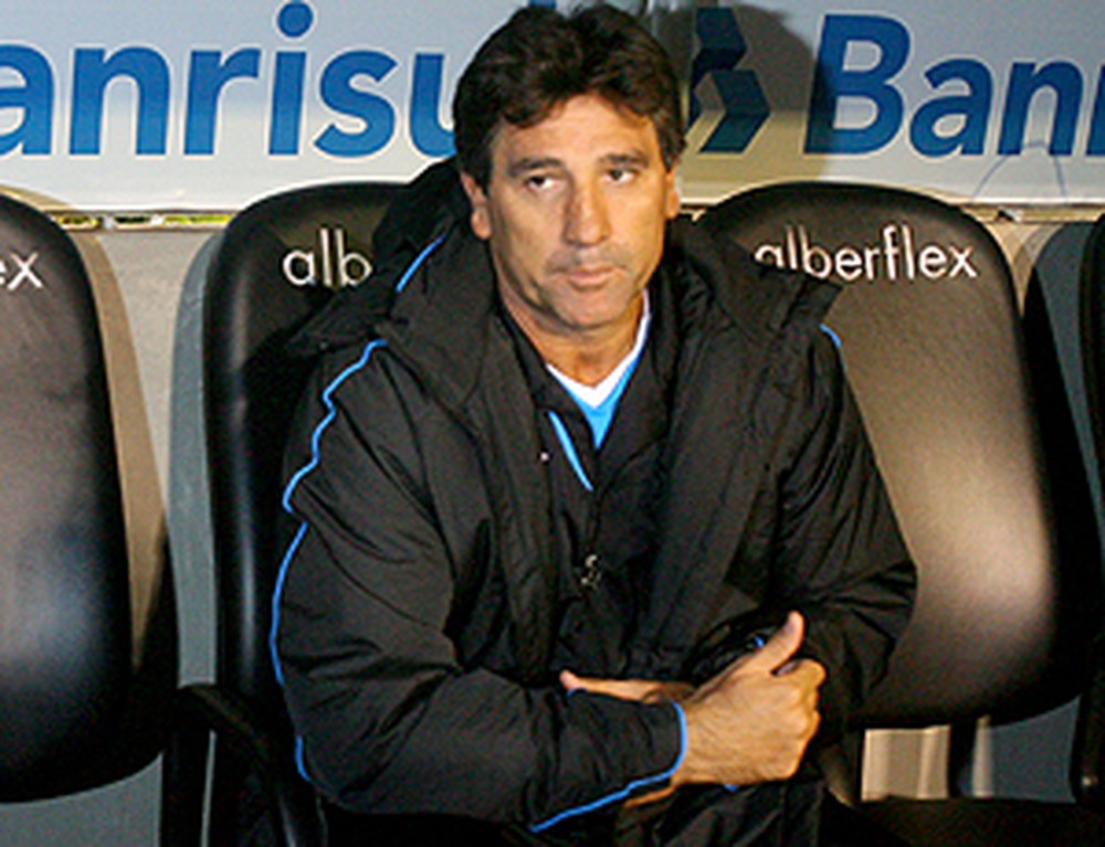 Em mata-matas, técnico do Grêmio tem má lembrança contra Goiás; veja histórico