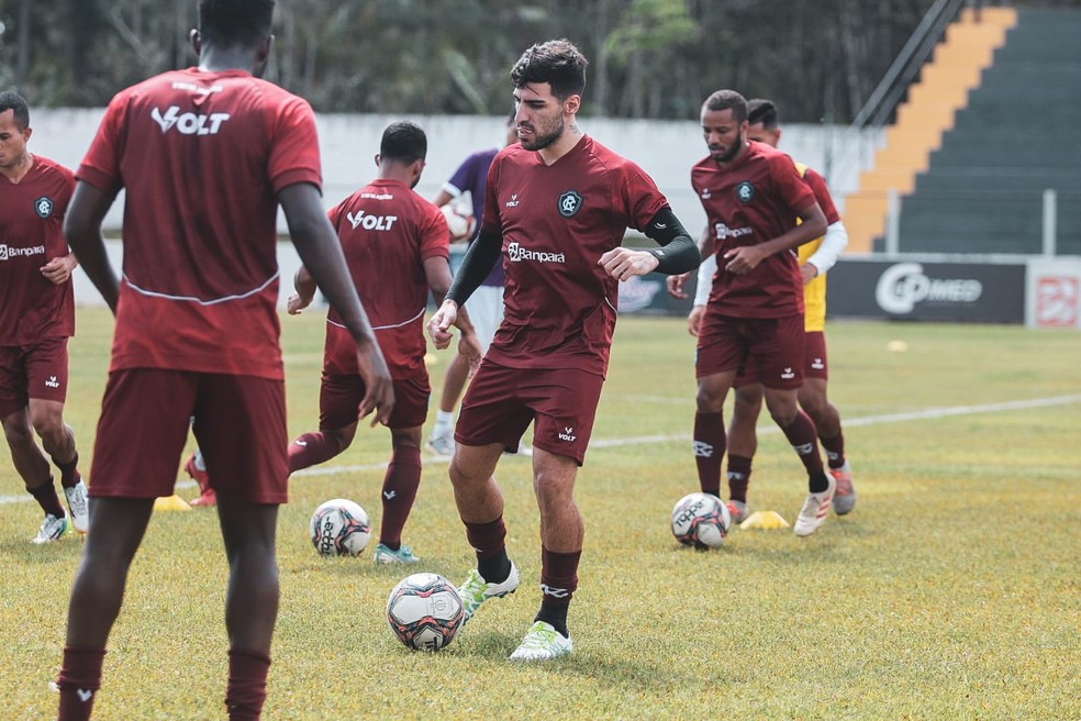 Thiago Ennes volta a treinar com bola no Remo — Foto: Samara Miranda/Ascom Remo