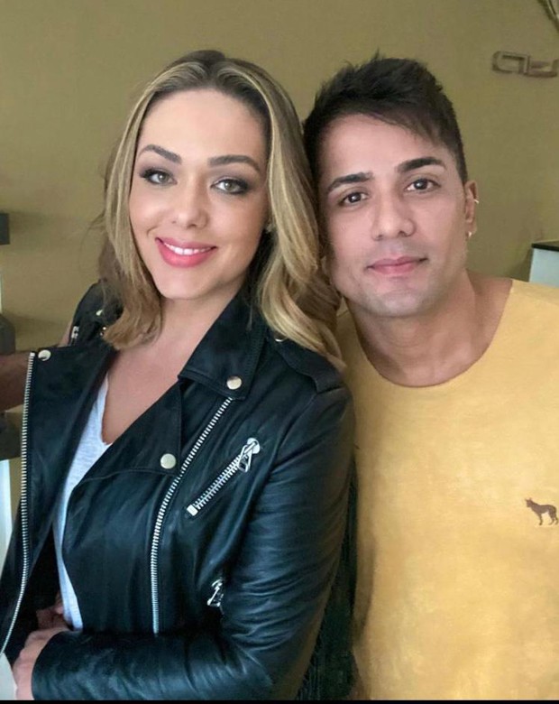 Tânia Mara e o sertanejo Thiago (Foto: Reprodução Instagram)
