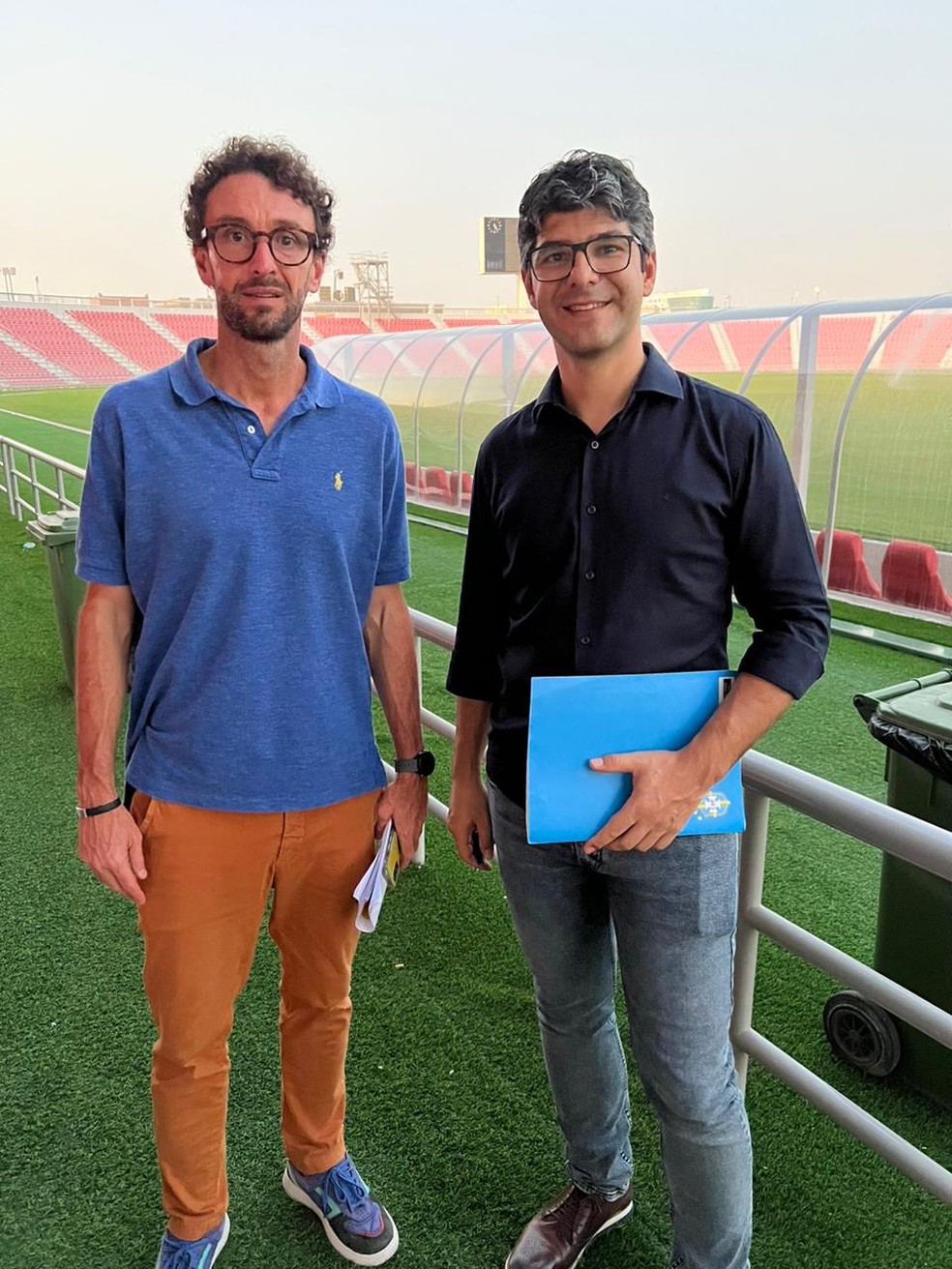 Rafael Fernandes e Luís Vagner, funcionários da CBF — Foto: Victor Pozella