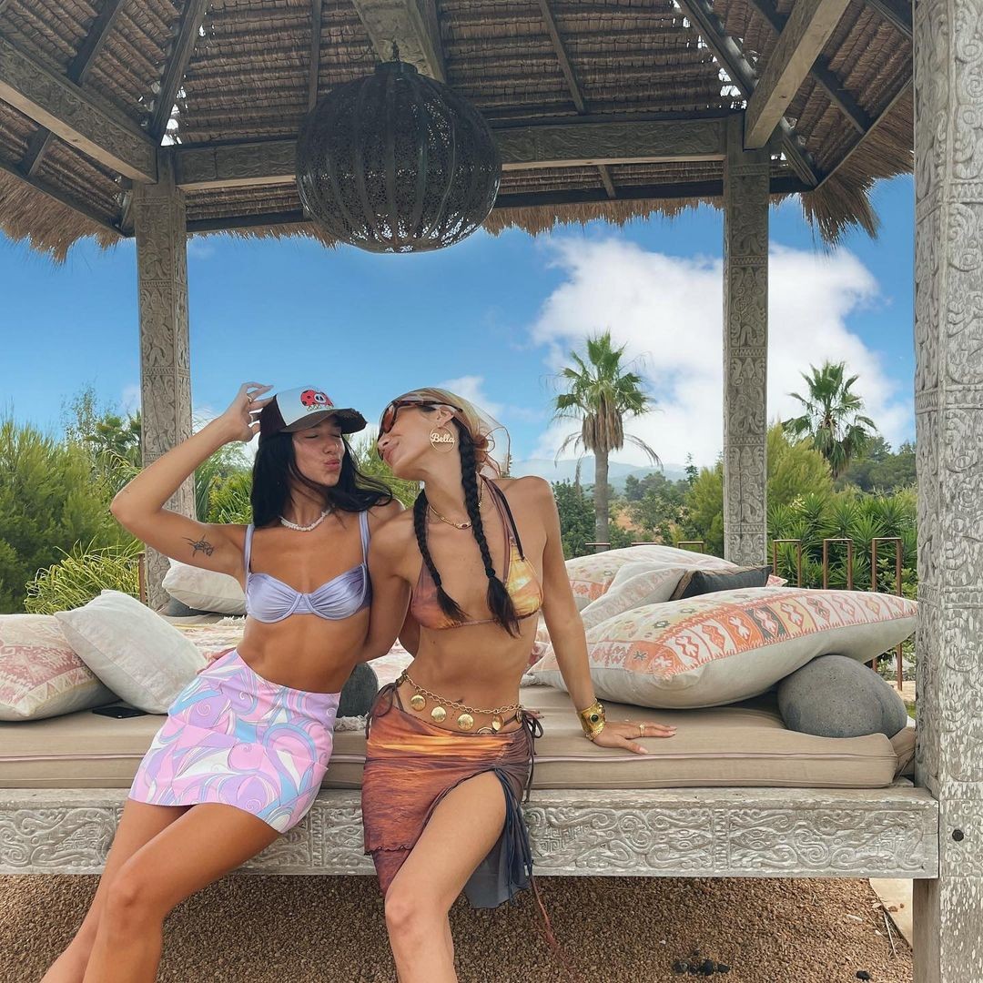 Dua Lipa e Bella Hadid (Foto: Reprodução/Instagram)