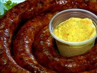 Confira a receita da linguiça de filé de tilápia servida em bar de Goiânia