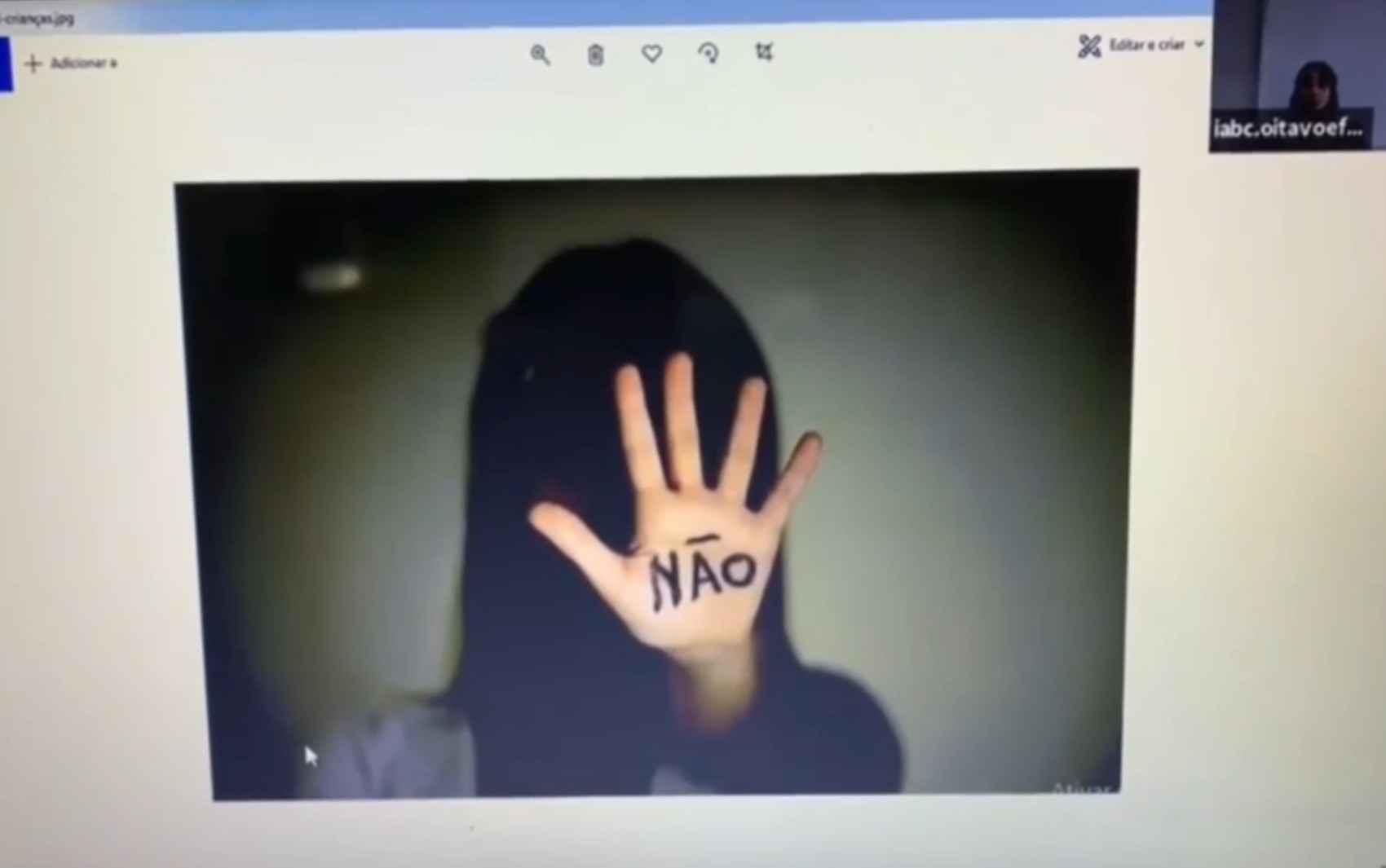Aula em que professora de Goiás diz que ‘muitas vezes a mulher é culpada de um estupro’ foi gravada; vídeo