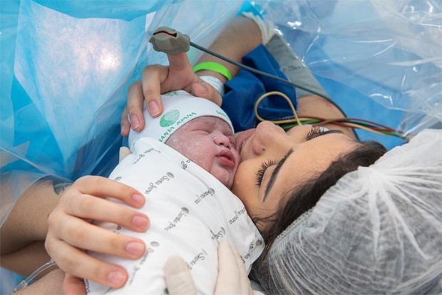 Nasce Helena, segunda filha de Mc Kekel e Sabrina Lacerda ...