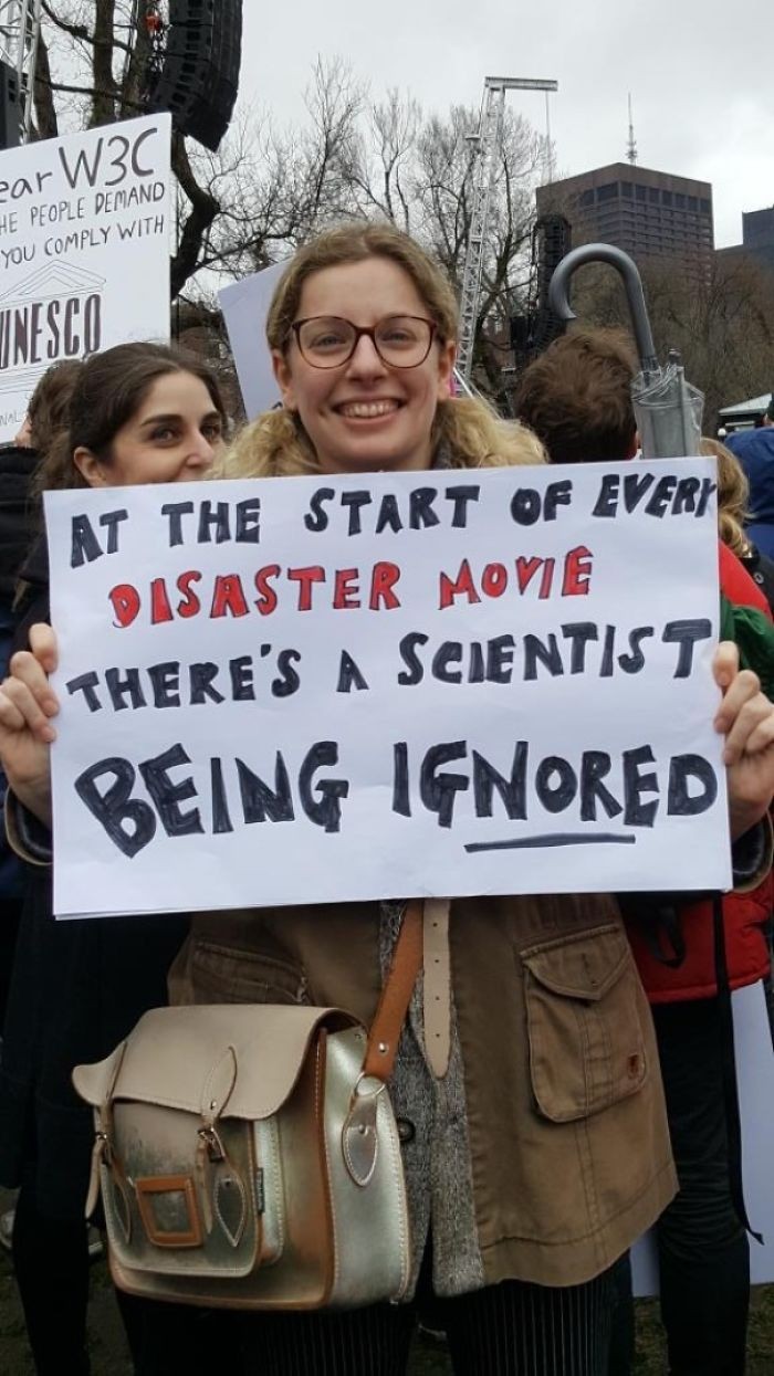 No início de todo filme de desastre tem um cientista sendo ignorado (Foto: Reprodução)