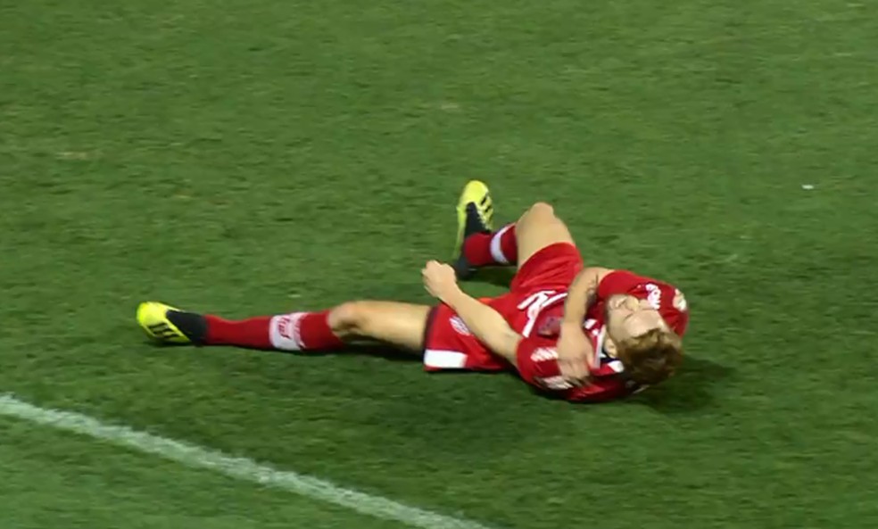 Ferrugem sofreu lesão no ombro em outubro — Foto: Reprodução Sportv