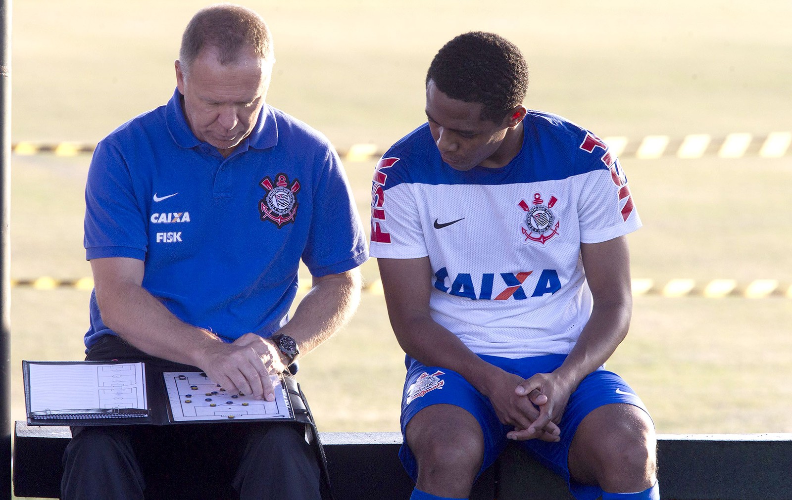 Elias x Mano: volante volta a reencontrar responsável por mudança de posição no futebol e guinada na carreira