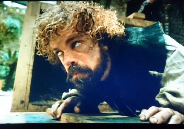 Tyrion Lannister, o anão mais cool de Westeros, aparece na sessão da pré-estréia da quinta temporada (Foto: Gustavo Silva)