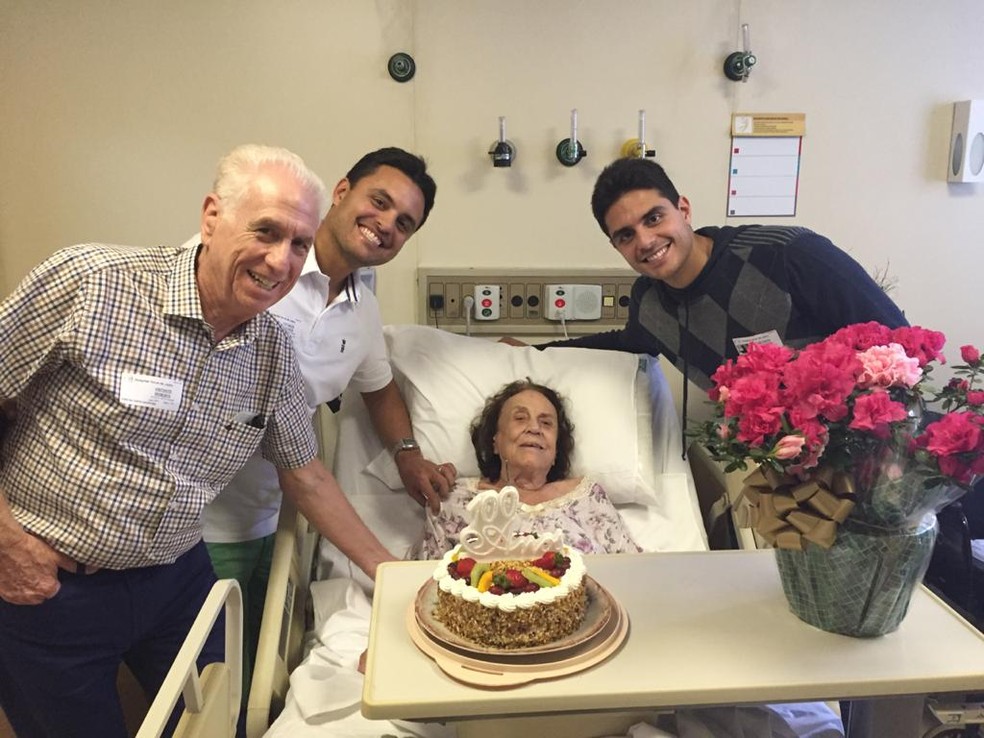 Ada Adelia Giovine Manrubia comemorou os 100 anos após fazer cirurgia na cabeça — Foto: Arquivo pessoal