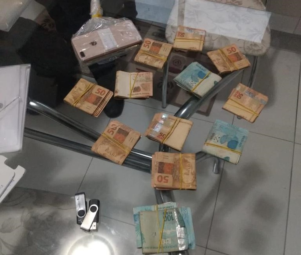 Polícia Federal apreendeu R$ 15 mil em operação que apura ataque a bancos em Araçatuba (SP) — Foto: Polícia Federal/Divulgação