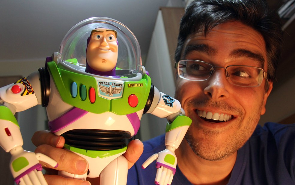Conhecido por dar voz à versão brasileira de Buzz Lightyear, de "Toy Story", o dublador Guilherme Briggs se apresenta em Ribeirão Preto (SP) — Foto: Guilherme Briggs/Acervo pessoal