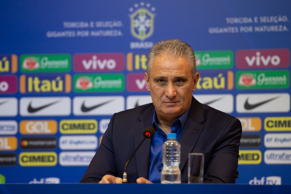 Tite estabeleceu o limite de um atleta por clube (Foto:  Pedro Martins / MoWA Press)