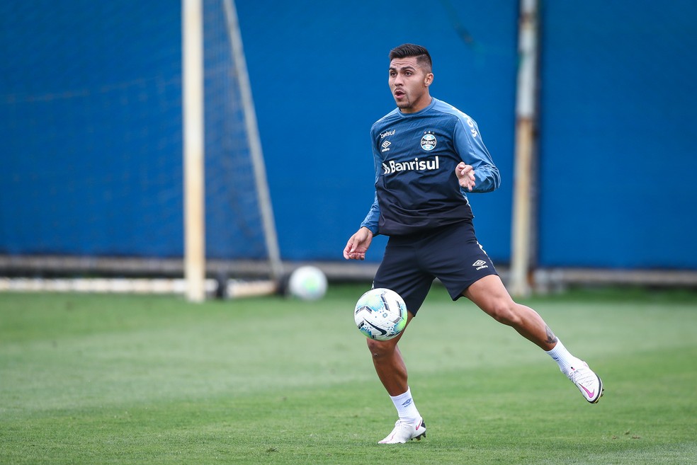 Luiz Fernando, Ferreira ou Pinares? Comentaristas opinam sobre as opções do Grêmio