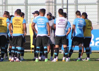 Time engrena, e Roger tenta igualar melhor sequência invicta no Grêmio