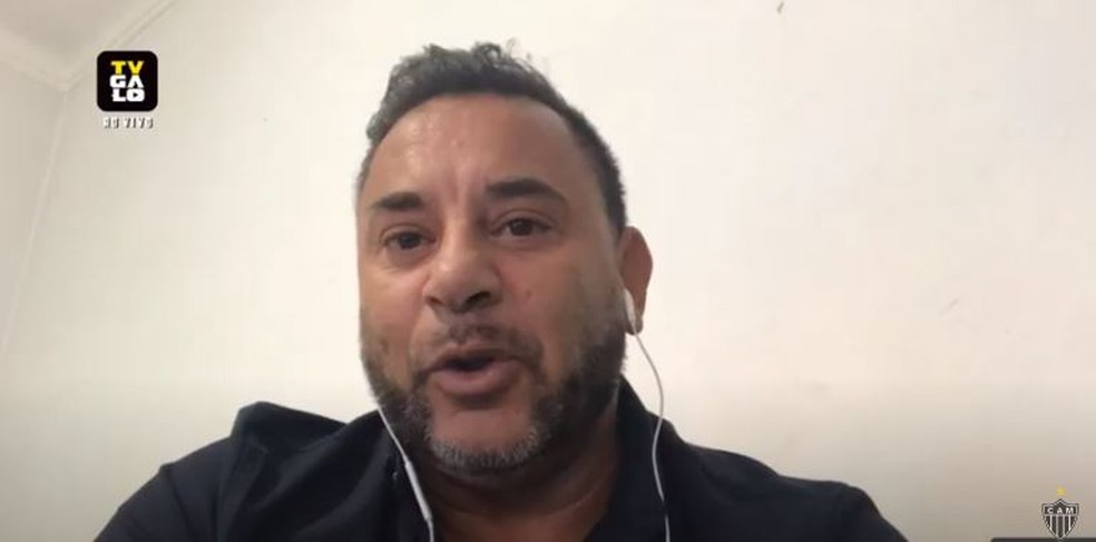 El Turco Mohamed fala as primeiras palavras como tcnico do Galo  Foto: Tv Galo