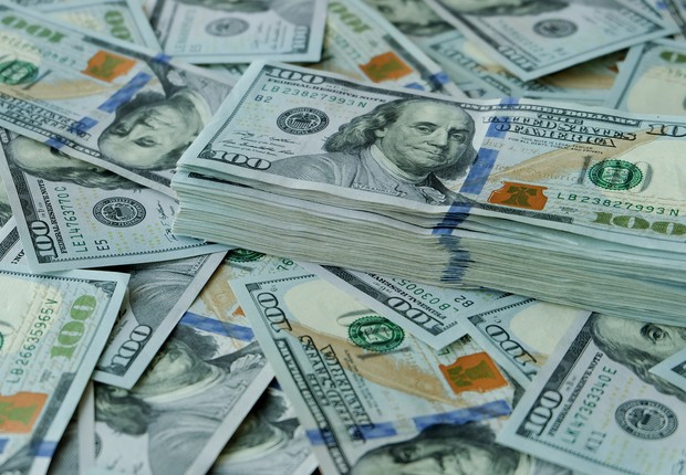 dolar (Foto:  IronHeart/Getty Images)