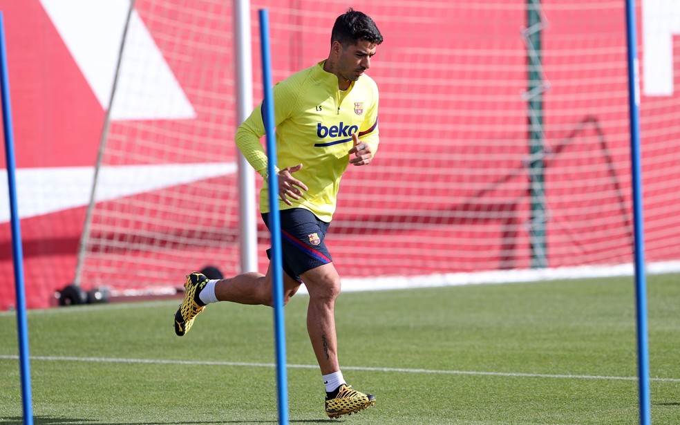 Luis Suárez treina no Barcelona após o isolamento por coronavírus — Foto: Miguel Ruiz / FC Barcelona