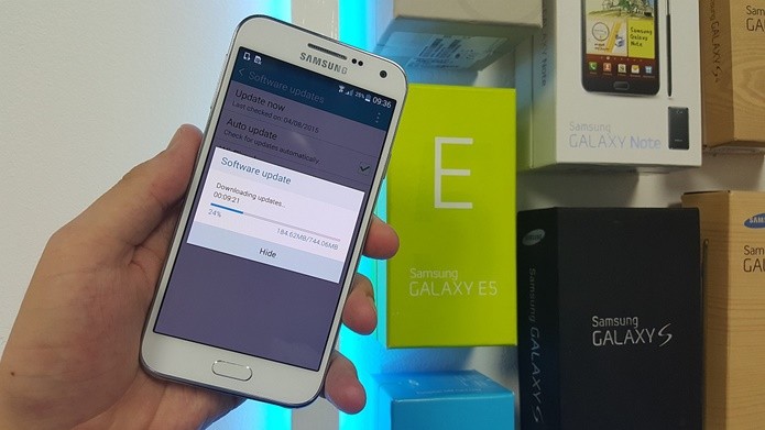 Atualização para Android Lollipop pode chegar em breve ao Galaxy E5 Brasileiro (Foto: Reprodução / Sammobile)