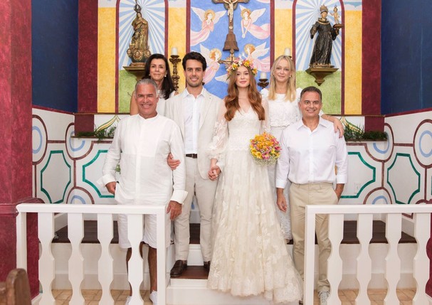 Marina Ruy Barbosa mostra detalhes do vestido do seu casamento religioso (Foto: Divulgação)