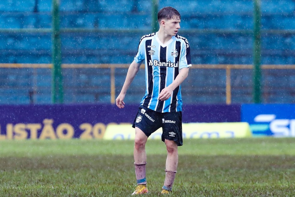 Cristiano, lateral-direito do Grêmio, na Copinha — Foto: Renan Jardim/Grêmio
