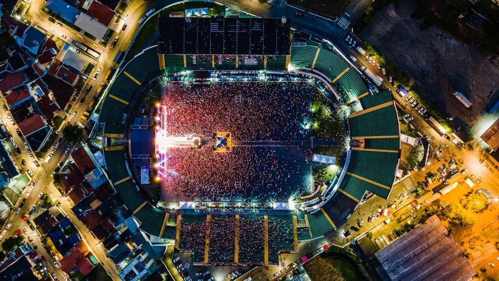 Estádio Orlando Scarpelli, em Florianópolis, registra aglomeração durante evento sertanejo — Foto: Caio Graça/Divulgação