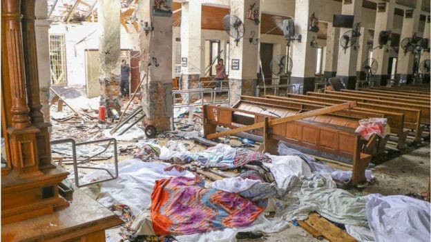 Interior de uma das igrejas atingidas (Foto: ANADOLU AGENCY/BBC)