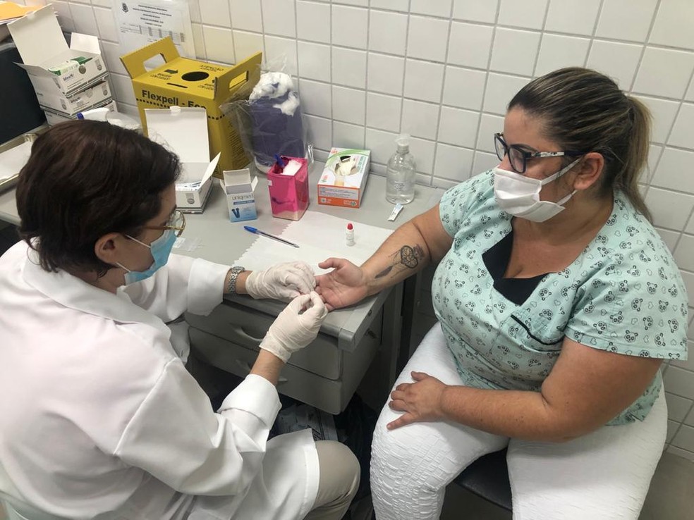 Testagem de servidora para Covid-19, em Nova Odessa &mdash; Foto: Divulga&ccedil;&atilde;o/ Prefeitura de Nova Odessa