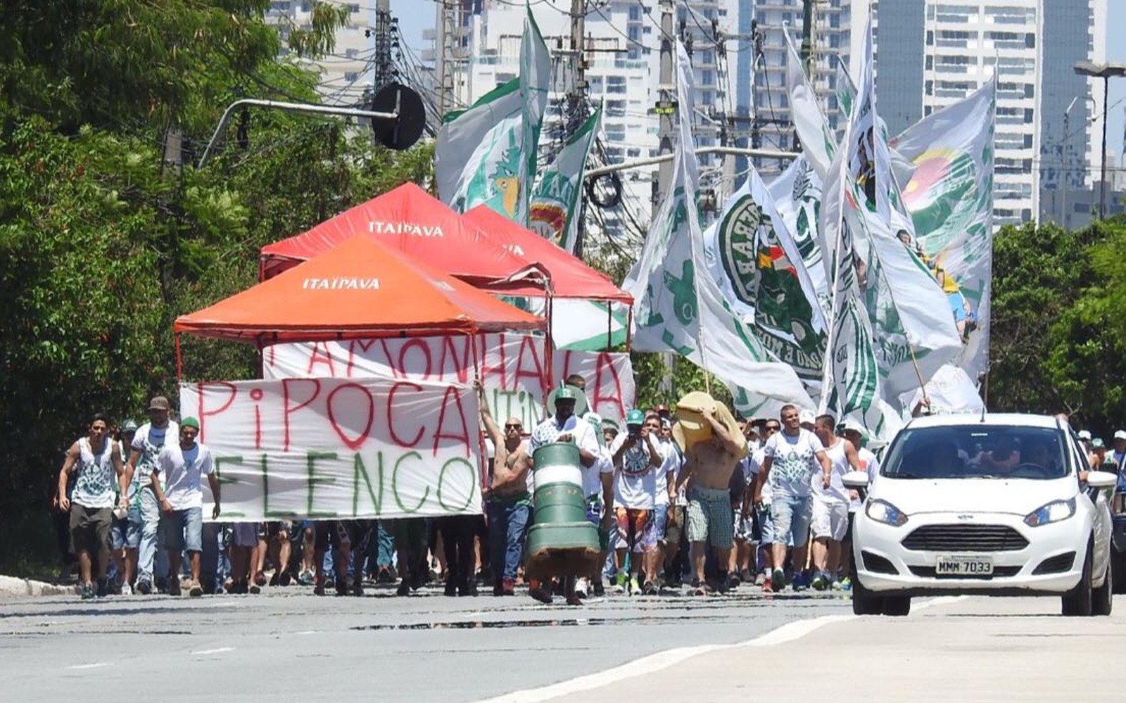  Organizada do Palmeiras protesta na Academia e cobra demissão de atletas