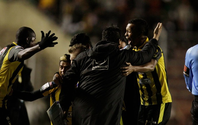 The Strongest x Atlético-PR (Foto: Reuters)