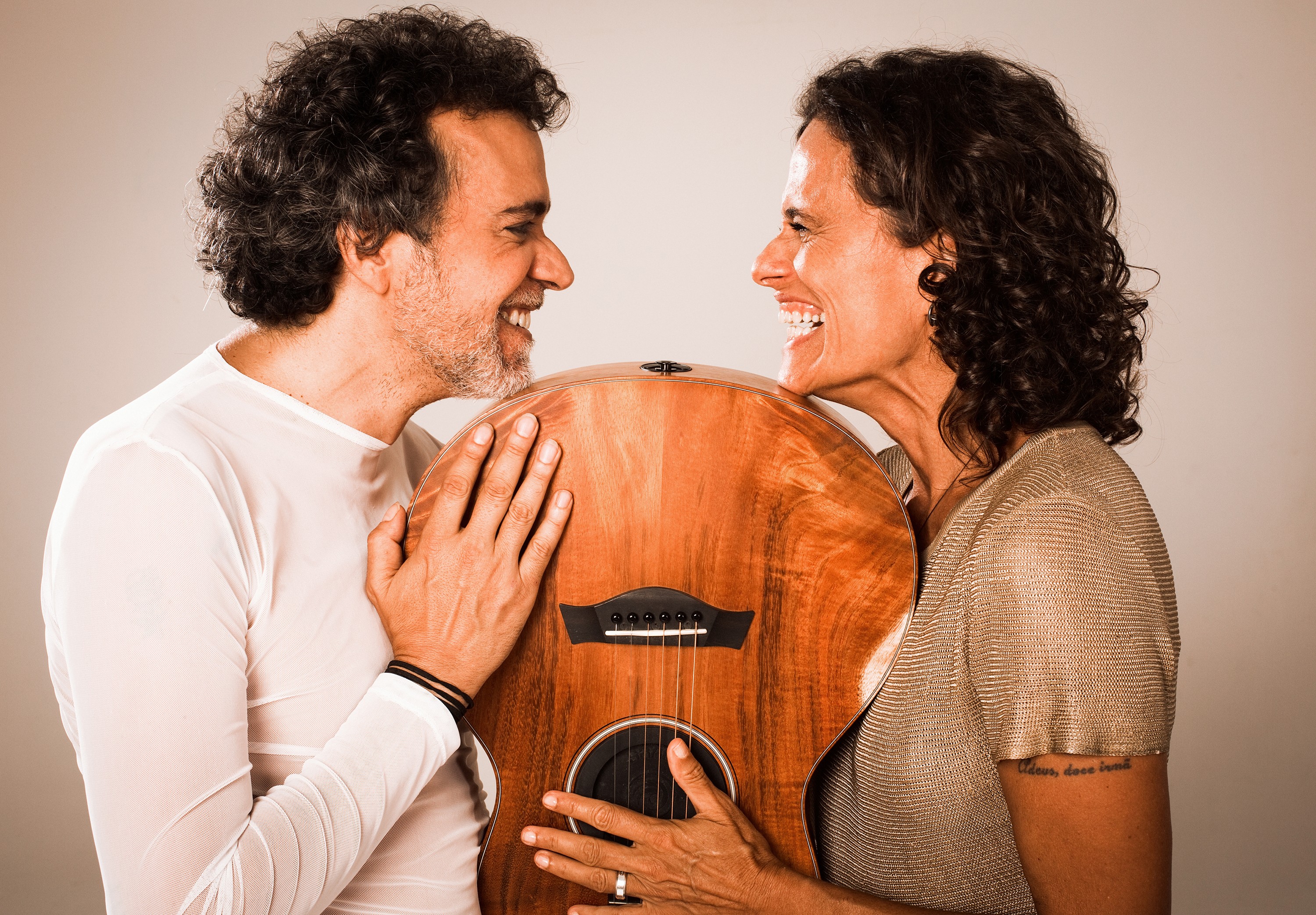 Paulinho Moska e Zélia Duncan lançam single em maio para promover a turnê 'Um par ímpar'