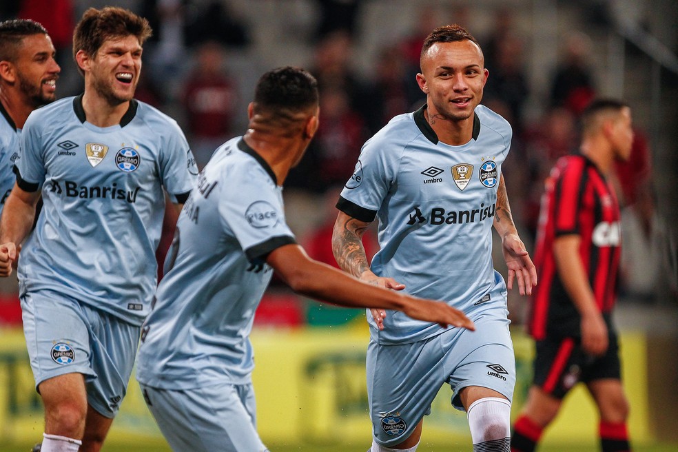 Everton se tornou "discípulo" de Pedro Rocha (Foto: Lucas Uebel / Grêmio, DVG)