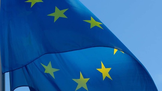 UE diz que setor bancário é 'resiliente, com fortes posições de capital e liquidez'