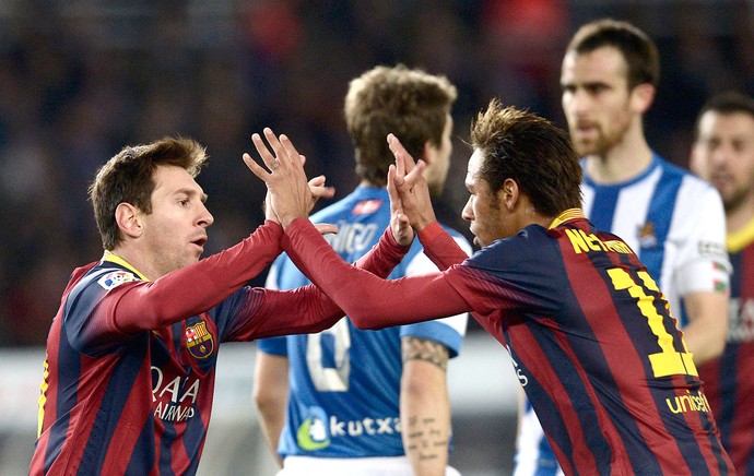 Messi e Neymar comemoração Barcelona contra o Real Sociedad (Foto: Reuters)
