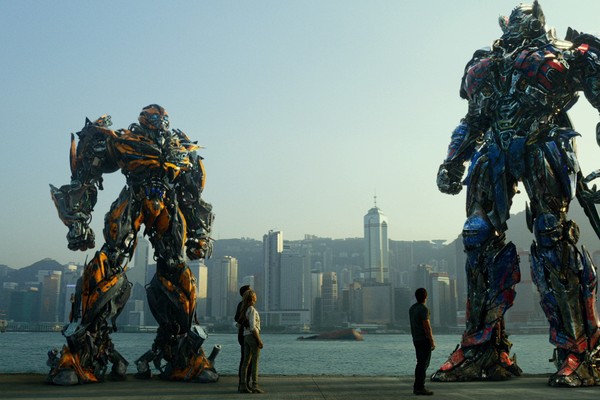 Uma cena de ação da franquia Transformers (Foto: Reprodução)