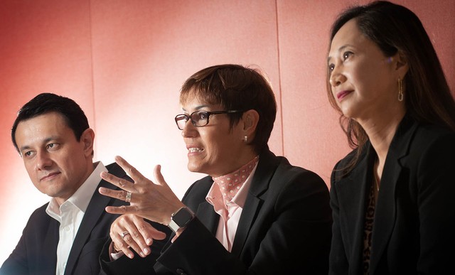 (Da esq. para dir.) Carlos Marinelli, Denise Santos e Jeane Tsutsui: investimento em clínicas e centros de tratamento para participarem dos vários elos do setor — Foto: Ana Paula Paiva/Valor