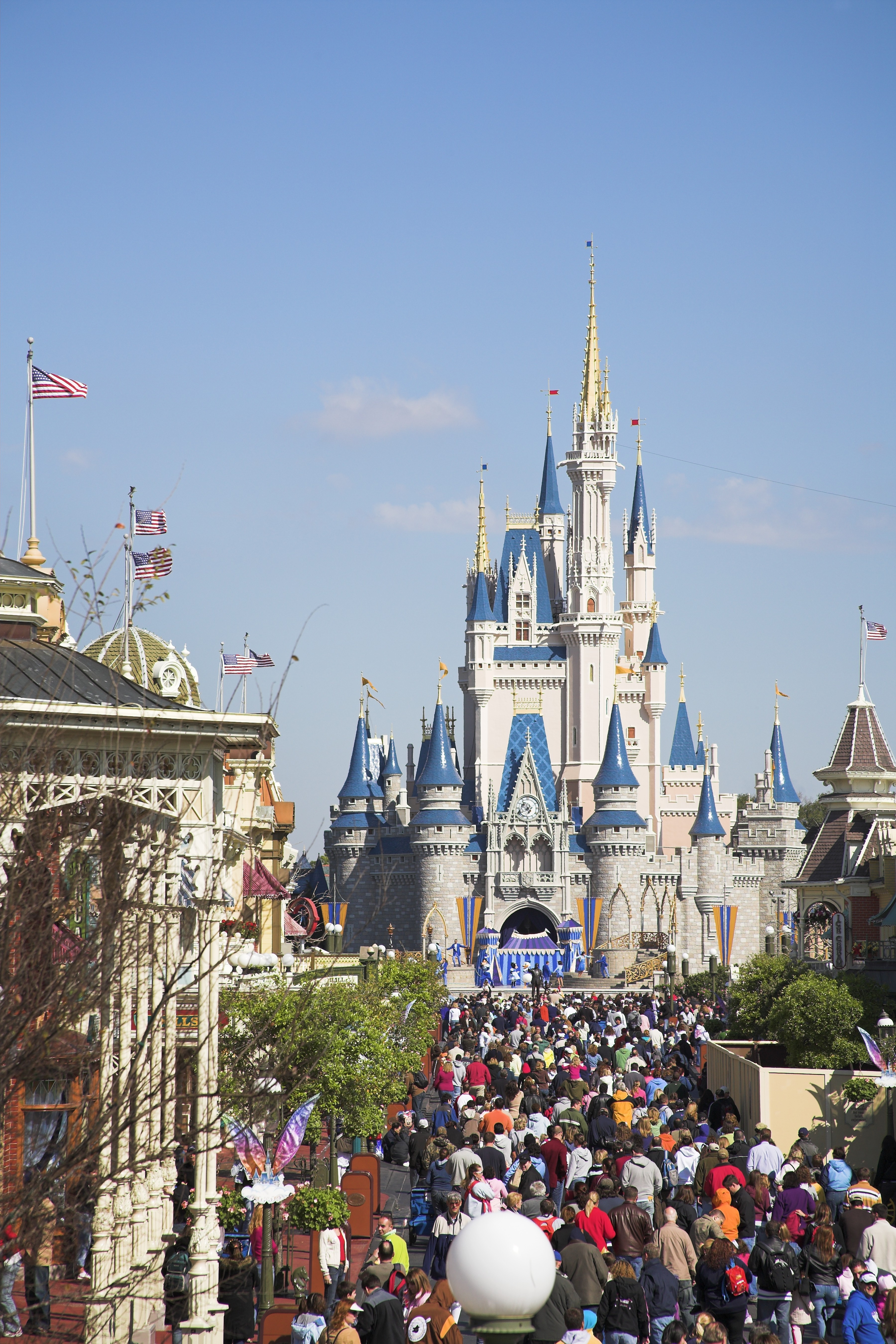 Governador da Flórida não interromperá a reabertura da Disney mesmo com o aumento de casos de COVID-19 no Estado (Foto: Getty Images)