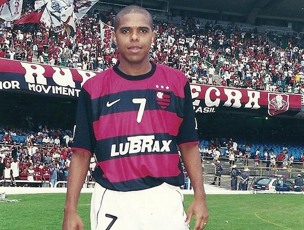 Lê disputou 84 jogos no profissional do Flamengo e marcou 10 gols — Foto: Arquivo Pessoal