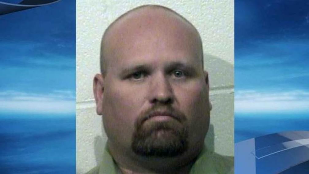 Jimmy Fennell foi condenado por sequestrar e estuprar outra mulher, mas não foi investigado no caso de estrangulamento de sua noiva — Foto: CBS AUSTIN/BBC