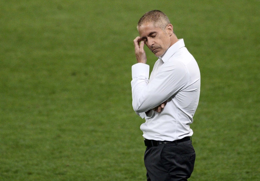 [ANÁLISE] Corinthians desmorona nos próprios erros e sai atrás na disputa pela vaga nas oitavas da Copa do Brasil