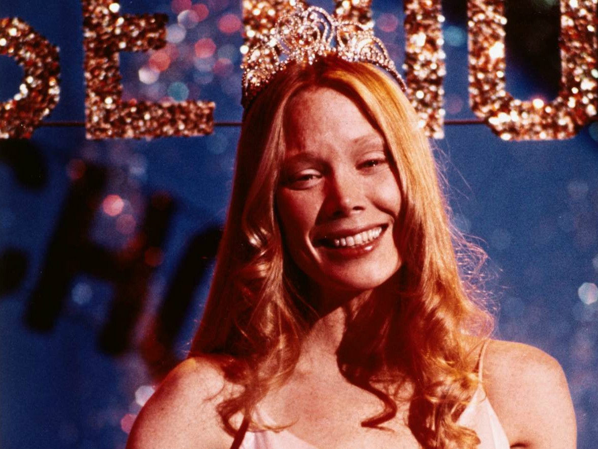 Sissy Spacek tinha 26 anos quando fez 'Carrie, a Estranha' (1976), de 17 anos de idade. (Foto: Divulgação)