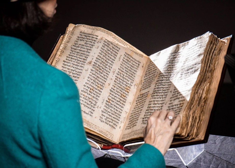 O Codex Sasson é a Bíblia hebraica quase completa mais antiga do mundo