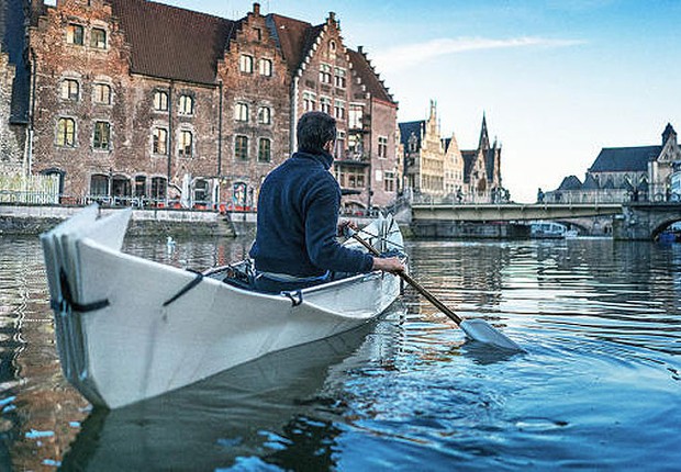 A canoa dobrável poderia facilitar a vida de esportistas, dizem empreendedores (Foto: Divulgação)