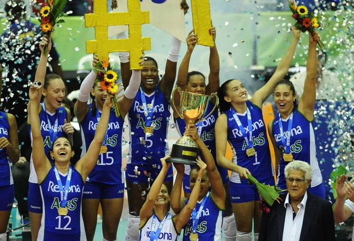 Rio de Janeiro campeão da Superliga 2014/2015 (Foto: Dhavid Normando / Futura Press)