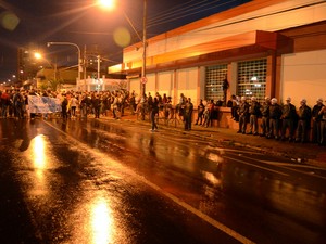 Pula Catraca realizou novo protesto contra o reajuste da tarifa de ônibus em Piracicaba nesta quinta-feira (27) (Foto: Mauricio Gil/colaboração para o G1)